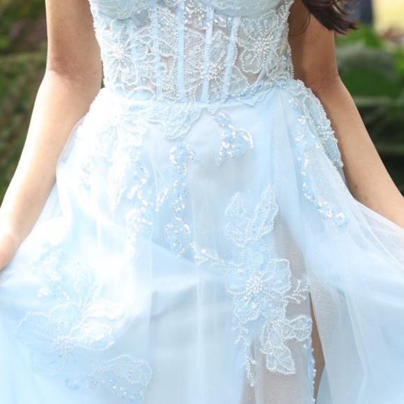 Dress - Picture 6 of 8